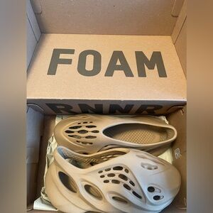 Yeezy Foam RNNR Ochre